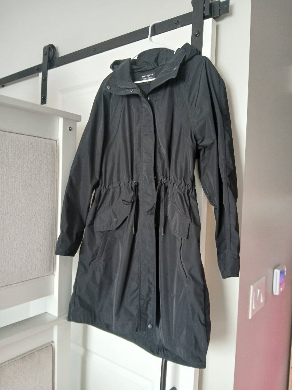 GREAT Women's Athleta Large Black Rain Jacket